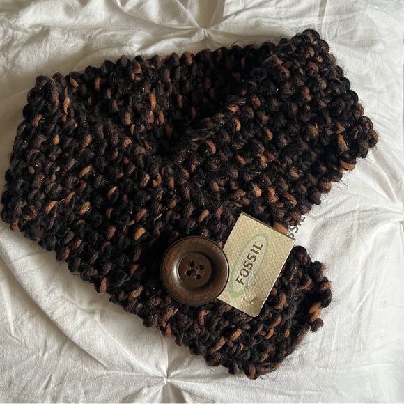 Fossil | Berkley Knit Button Wrap Scarf NWT - Picture 2 of 5